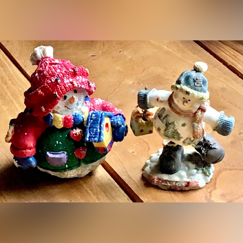 Vintage Christmas Snowman Resin Spring Leg Bobble Figurine Bundle of 2 Red Blue